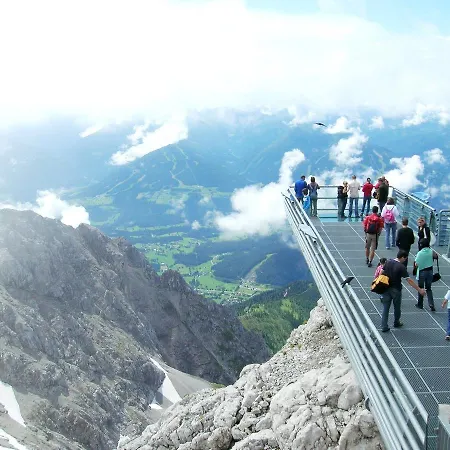 Ridehouse 住宿加早餐酒店 *