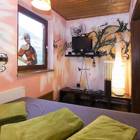 Ridehouse 住宿加早餐酒店 斯拉德明