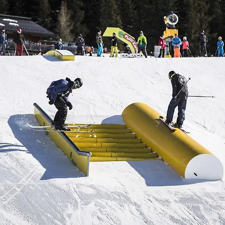 Nocleg ze śniadaniem Ridehouse *