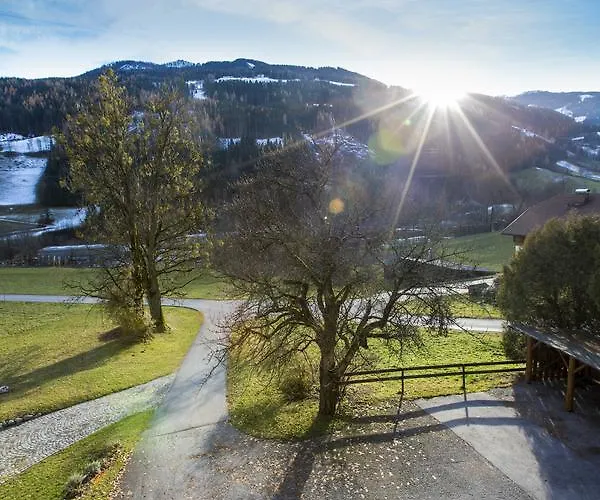 Ridehouse Nocleg ze śniadaniem *