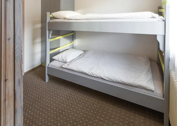 Ridehouse Nocleg ze śniadaniem *