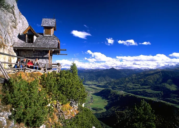 Ridehouse Bed & Breakfast *